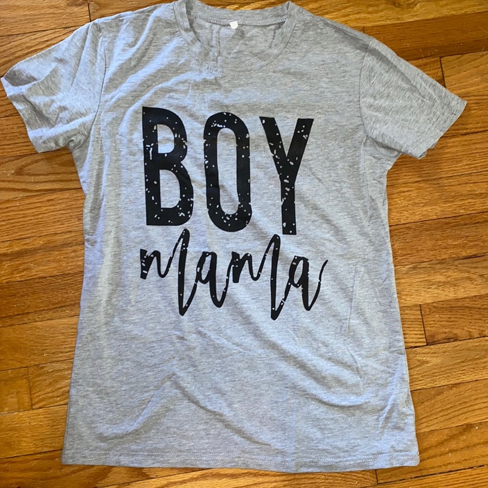 “Boy Mama” gray women’s shirt sz M